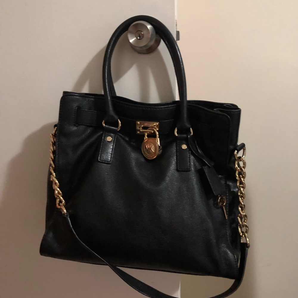 Michael kors Hamilton ... in good condition..